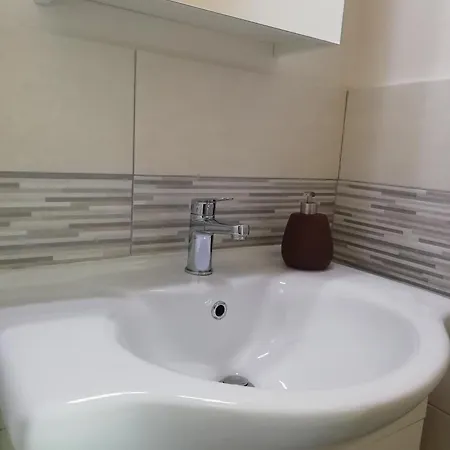فندق مبيت وإفطار Molinari لوناتو